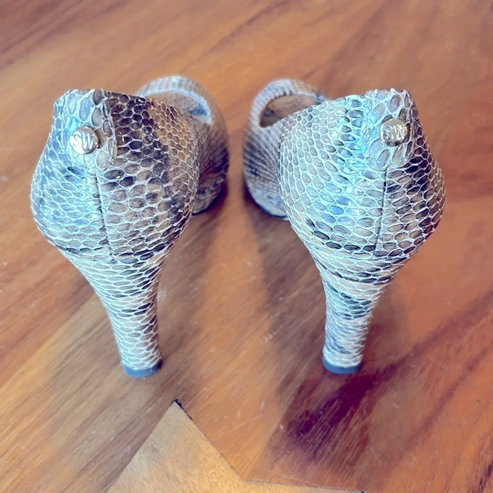 STUART WEITZMAN Plainfield Snake-Print Leather Peep-toe Pumps